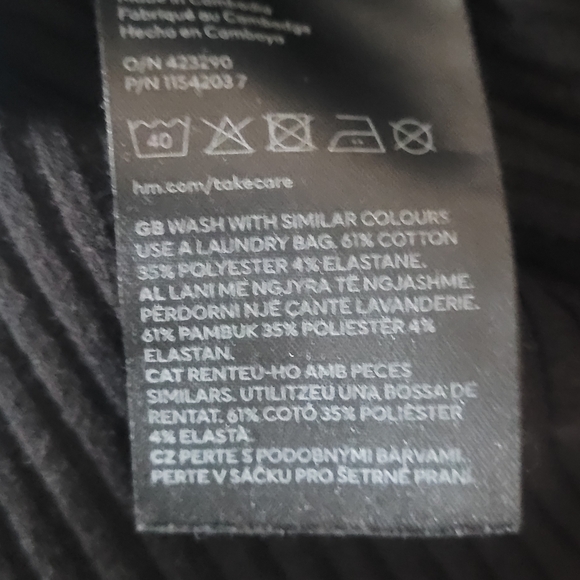 H&M Black Ribbed Top And Old Navy Top - Picture 4 of 9